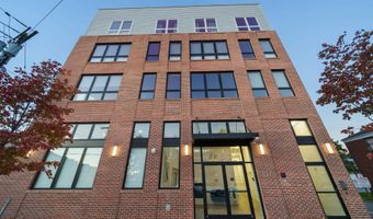 117 W 2ND St 202, Bayonne, NJ 07002