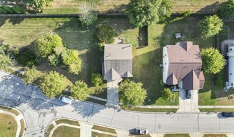 6911 Woodland Heights Dr, Avon, IN 46123