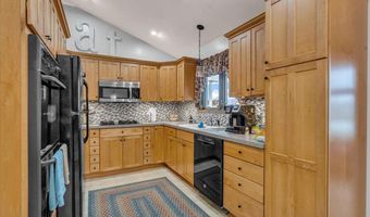 7261 Bluebill St, Algonac, MI 48001