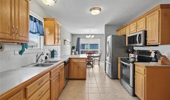 1000 Kathys Ct, Baldwin City, KS 66006