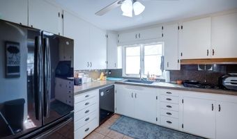 3 Eastridge Dr, Arkansas City, KS 67005