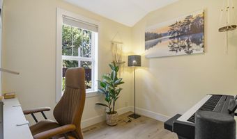 440 NW Riverfront St, Bend, OR 97703