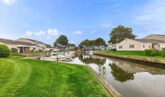 75 Harbor N, Amityville, NY 11701