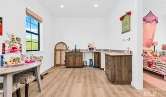 7877 Sonara Rd, Caldwell, ID 83607