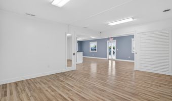 515 E Main St, Anna, OH 45302