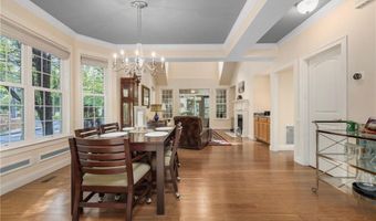 315 Old River Rd 6, Lincoln, RI 02838