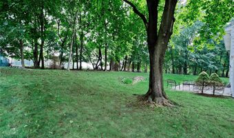 12 Provost Dr, Airmont, NY 10901