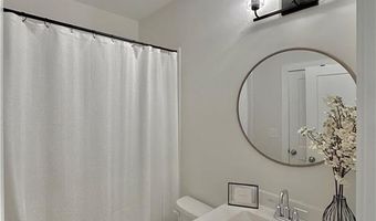 192 Chestnut Cir, Atlanta, GA 30342