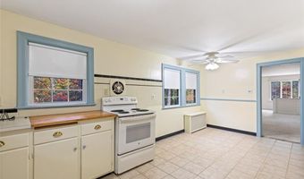4 Chase Ln, Lincoln, RI 02865