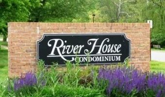 1209 Island Dr 204, Ann Arbor, MI 48105