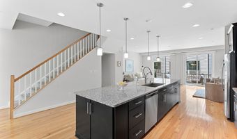 43372 WHITEHEAD Ter, Ashburn, VA 20148