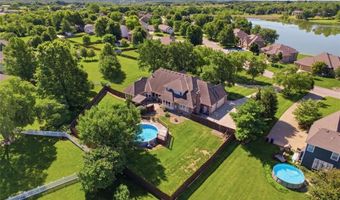 15586 Cedar Ln, Basehor, KS 66007