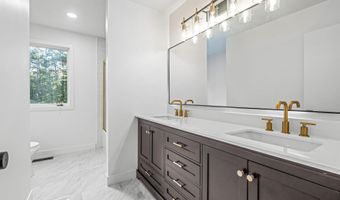 31 STONE MOUNTAIN Ln, Marlton, NJ 08053