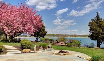 115 Beavertail Rd, Jamestown, RI 02835