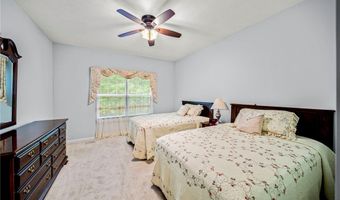 10707 Crossings Dr, Aurora, OH 44202