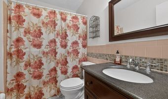 62 Monticello Dr 62, Branford, CT 06405