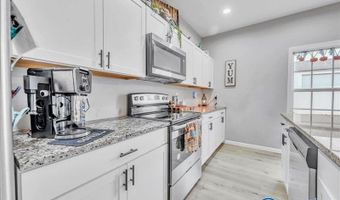 7570 Hustleville Rd, Albertville, AL 35951