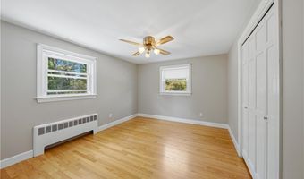 33 Shirley Dr, Cumberland, RI 02864