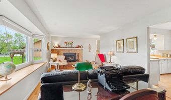 937 Riverview Dr, Alma, MI 48801