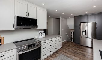 701 Garden Rd, Ames, IA 50010