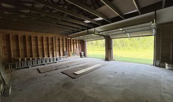 498 Town Line Rd, Bennington, VT 05201
