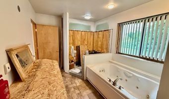 7428 Hough Rd, Almont, MI 48003