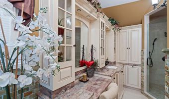 32 BENMORE Ter, Bayonne, NJ 07002