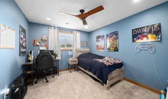 1012 S Nicholas Ave, Brandon, SD 57005