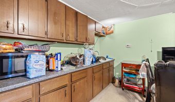 42 Newbury St, Auburn, ME 04210