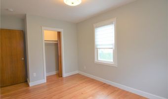 5 Holten Ave, Newport, RI 02840