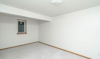 809 NE 5th St, Ankeny, IA 50021