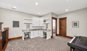 24913 Covenant Ln, Adel, IA 50003