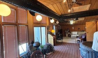 608 S Garnavillo St, Anamosa, IA 52205
