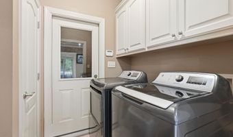 7426 Peach Blossom Dr, Benton, AR 72019