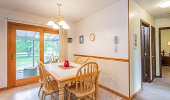 22 Bayview Ave, Berkley, MA 02779