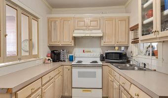 210 N Washington St, Abbeville, LA 70510