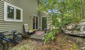 62 Pine Hill Dr, Bath, ME 04530