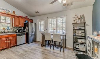 156 DOGWOOD GLEN Dr, Aragon, GA 30104