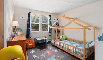 5 Teakwood Dr, Coventry, RI 02816