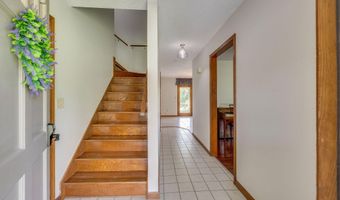 17304 Mary Lee Dr, Abingdon, VA 24210