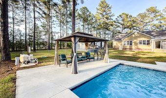 353 Alapaha River Dr, Alapaha, GA 31622