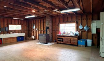 163 N Washington St, Alderson, WV 24910