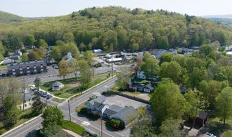 141 Dowd Ave, Canton, CT 06019