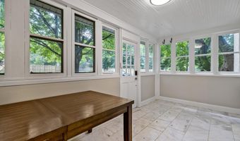 628 GREAT FALLS Rd, Rockville, MD 20850