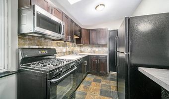 1020 Traver Ct, Ann Arbor, MI 48105