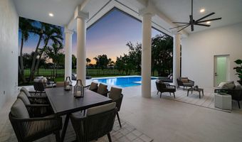 100 Glenbrook Ct, Atlantis, FL 33462