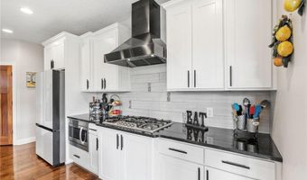 405 Riverside Cir, Anoka, MN 55303