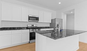 311 Emma St, Angleton, TX 77515