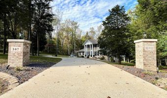 307 The Woods, Bedford, IN 47421
