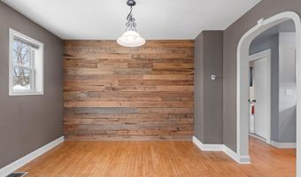 1604 N CLARK St, Appleton, WI 54911